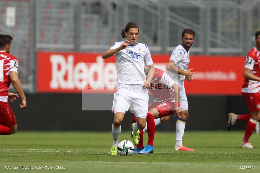 Leon Bürger, FLYERALARM Arena, Würzburg, 17.07.2021, DFL, Freundschaftsspiele, sport, action, Fussball, Deutschland, Juli 2021, Saison 2021/2022, FCC, FWK, Regionalliga Nordost, 3. Liga, FC Carl Zeiss Jena, FC Würzburger Kickers - Bild-ID: 2299916 Leon Bürger, FLYERALARM Arena, Würzburg, 17.07.2021, DFL, Freundschaftsspiele, sport, action, Fussball, Deutschland, Juli 2021, Saison 2021/2022, FCC, FWK, Regionalliga Nordost, 3. Liga, FC Carl Zeiss Jena, FC Würzburger Kickers - Bild-ID: 2299916