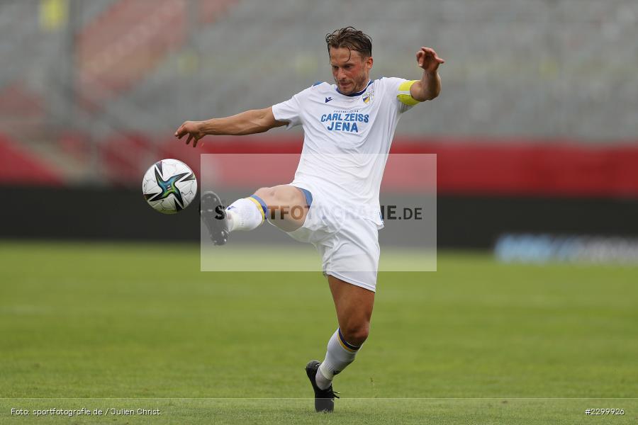 Maximilian Oesterhelweg, FLYERALARM Arena, Würzburg, 17.07.2021, DFL, Freundschaftsspiele, sport, action, Fussball, Deutschland, Juli 2021, Saison 2021/2022, FCC, FWK, Regionalliga Nordost, 3. Liga, FC Carl Zeiss Jena, FC Würzburger Kickers - Bild-ID: 2299926 Maximilian Oesterhelweg, FLYERALARM Arena, Würzburg, 17.07.2021, DFL, Freundschaftsspiele, sport, action, Fussball, Deutschland, Juli 2021, Saison 2021/2022, FCC, FWK, Regionalliga Nordost, 3. Liga, FC Carl Zeiss Jena, FC Würzburger Kickers - Bild-ID: 2299926