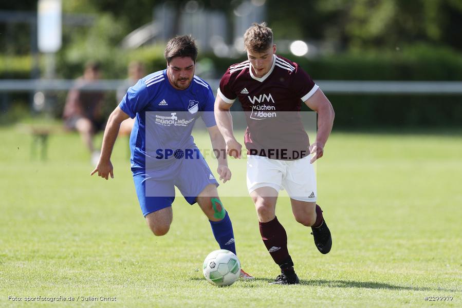Luca Schmitt, Philipp Kiesel, Sportplatz, Gössenheim, 18.07.2021, Freundschaftsspiele, sport, action, Fussball, Deutschland, Juli 2021, Saison 2021/2022, TSV Partenstein, FC Gössenheim - Bild-ID: 2299979