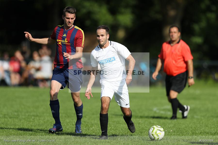 Julian Weikinger, William Vielwerth, Sportplatz, Karsbach, 18.07.2021, Freundschaftsspiele, sport, action, Fussball, Deutschland, Juli 2021, Saison 2021/2022, FV Mittelsinn/Obersinn, FC Karsbach - Bild-ID: 2300039