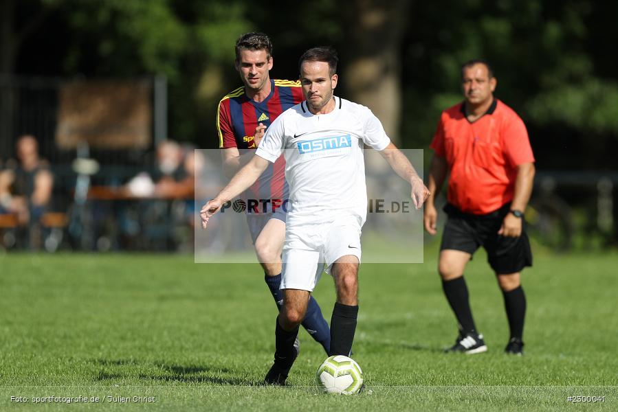 Julian Weikinger, William Vielwerth, Sportplatz, Karsbach, 18.07.2021, Freundschaftsspiele, sport, action, Fussball, Deutschland, Juli 2021, Saison 2021/2022, FV Mittelsinn/Obersinn, FC Karsbach - Bild-ID: 2300041