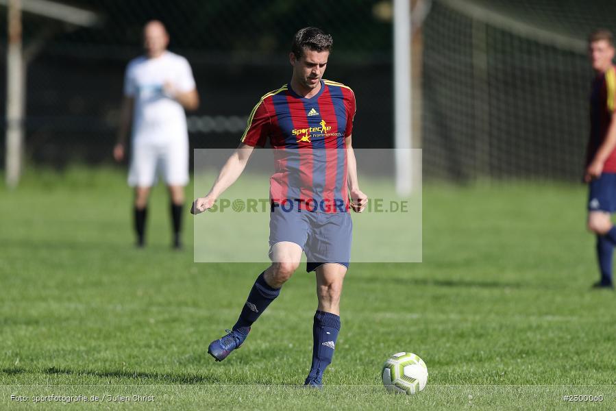 Julian Weikinger, Sportplatz, Karsbach, 18.07.2021, Freundschaftsspiele, sport, action, Fussball, Deutschland, Juli 2021, Saison 2021/2022, FV Mittelsinn/Obersinn, FC Karsbach - Bild-ID: 2300060