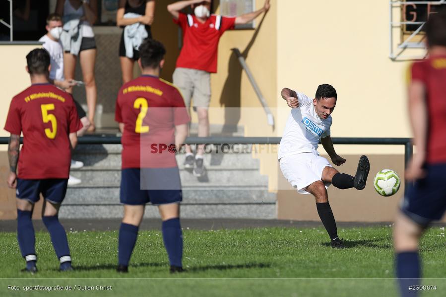 Freistoß, Sebastian Voicila, Sportplatz, Karsbach, 18.07.2021, Freundschaftsspiele, sport, action, Fussball, Deutschland, Juli 2021, Saison 2021/2022, FV Mittelsinn/Obersinn, FC Karsbach - Bild-ID: 2300074