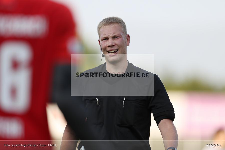 Schiedsrichter, André Denzlein, Stadion am Schoenbusch, Aschaffenburg, 23.07.2021, BFV, sport, action, Fussball, Deutschland, Juli 2021, Saison 2021/2022, TSV, SVA, Regionalliga Bayern, TSV Buchbach, SV Viktoria Aschaffenburg - Bild-ID: 2300186