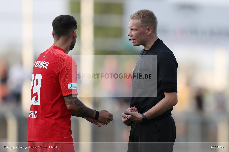 Dialog, Schiedsrichter, André Denzlein, Stadion am Schoenbusch, Aschaffenburg, 23.07.2021, BFV, sport, action, Fussball, Deutschland, Juli 2021, Saison 2021/2022, TSV, SVA, Regionalliga Bayern, TSV Buchbach, SV Viktoria Aschaffenburg - Bild-ID: 2300210 Dialog, Schiedsrichter, André Denzlein, Stadion am Schoenbusch, Aschaffenburg, 23.07.2021, BFV, sport, action, Fussball, Deutschland, Juli 2021, Saison 2021/2022, TSV, SVA, Regionalliga Bayern, TSV Buchbach, SV Viktoria Aschaffenburg - Bild-ID: 2300210
