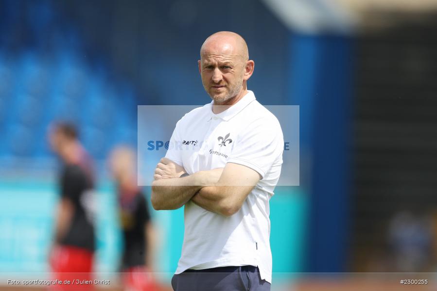 Trainer, Torsten Lieberknecht, Merck-Stadion, Darmstadt, 24.07.2021, DFL, sport, action, Fussball, Deutschland, Juli 2021, Saison 2021/2022, SSV, SVD, Bundesliga, 2. Bundesliga, SSV Jahn Regensburg, SV Darmstadt 98 - Bild-ID: 2300255