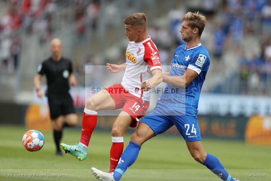 Lasse Sobiech, Merck-Stadion, Darmstadt, 24.07.2021, DFL, sport, action, Fussball, Deutschland, Juli 2021, Saison 2021/2022, SSV, SVD, Bundesliga, 2. Bundesliga, SSV Jahn Regensburg, SV Darmstadt 98 - Bild-ID: 2300261
