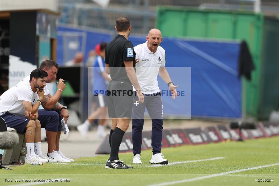 Manuel Bergmann, Torsten Lieberknecht, Merck-Stadion, Darmstadt, 24.07.2021, DFL, sport, action, Fussball, Deutschland, Juli 2021, Saison 2021/2022, SSV, SVD, Bundesliga, 2. Bundesliga, SSV Jahn Regensburg, SV Darmstadt 98 - Bild-ID: 2300284