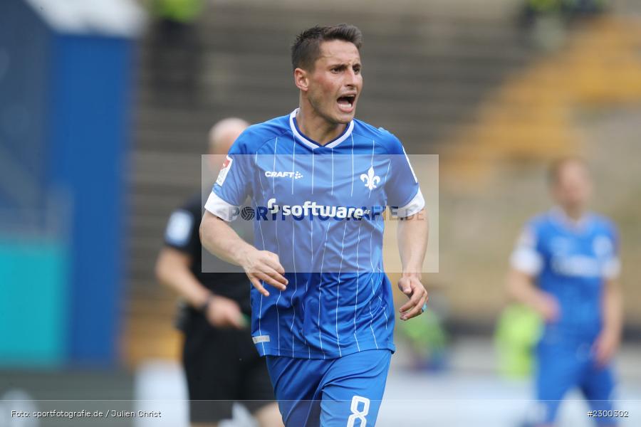 Fabian Schnellhardt, Merck-Stadion, Darmstadt, 24.07.2021, DFL, sport, action, Fussball, Deutschland, Juli 2021, Saison 2021/2022, SSV, SVD, Bundesliga, 2. Bundesliga, SSV Jahn Regensburg, SV Darmstadt 98 - Bild-ID: 2300302 Fabian Schnellhardt, Merck-Stadion, Darmstadt, 24.07.2021, DFL, sport, action, Fussball, Deutschland, Juli 2021, Saison 2021/2022, SSV, SVD, Bundesliga, 2. Bundesliga, SSV Jahn Regensburg, SV Darmstadt 98 - Bild-ID: 2300302