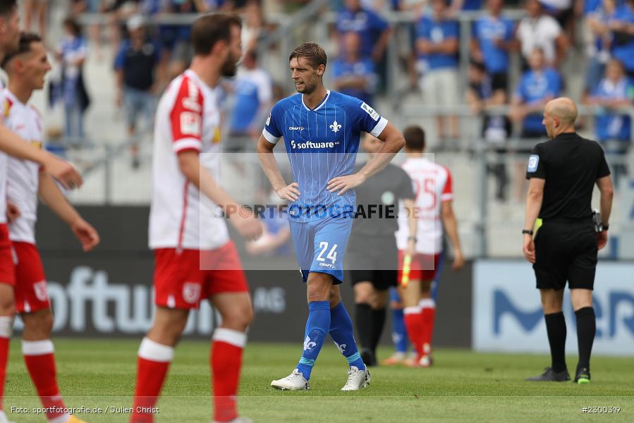 Lasse Sobiech, Merck-Stadion, Darmstadt, 24.07.2021, DFL, sport, action, Fussball, Deutschland, Juli 2021, Saison 2021/2022, SSV, SVD, Bundesliga, 2. Bundesliga, SSV Jahn Regensburg, SV Darmstadt 98 - Bild-ID: 2300319