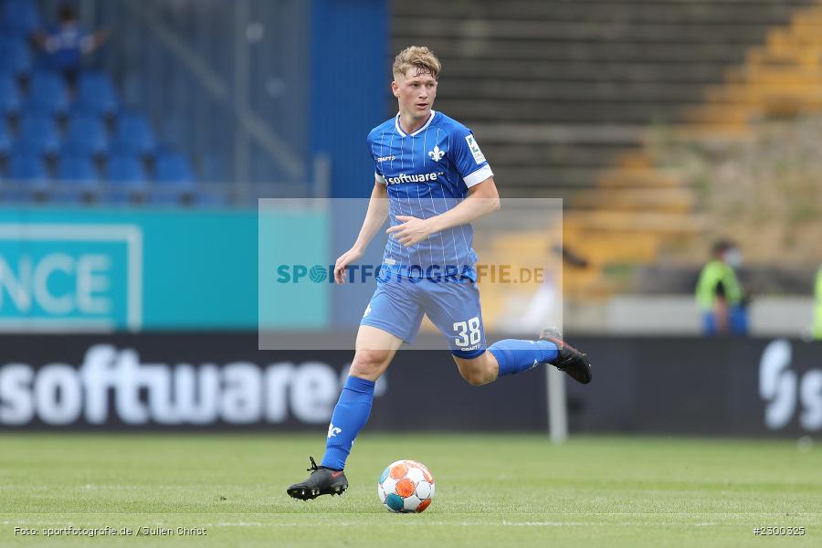 Clemens Riedel, Merck-Stadion, Darmstadt, 24.07.2021, DFL, sport, action, Fussball, Deutschland, Juli 2021, Saison 2021/2022, SSV, SVD, Bundesliga, 2. Bundesliga, SSV Jahn Regensburg, SV Darmstadt 98 - Bild-ID: 2300325