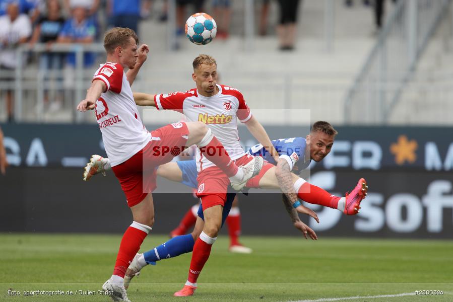 Phillip Tietz, Carlo Boukhalfa, Merck-Stadion, Darmstadt, 24.07.2021, DFL, sport, action, Fussball, Deutschland, Juli 2021, Saison 2021/2022, SSV, SVD, Bundesliga, 2. Bundesliga, SSV Jahn Regensburg, SV Darmstadt 98 - Bild-ID: 2300326