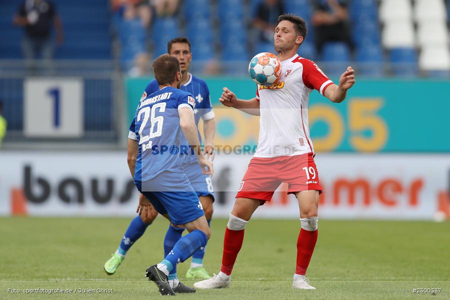 Matthias Bader, Andreas Albers, Merck-Stadion, Darmstadt, 24.07.2021, DFL, sport, action, Fussball, Deutschland, Juli 2021, Saison 2021/2022, SSV, SVD, Bundesliga, 2. Bundesliga, SSV Jahn Regensburg, SV Darmstadt 98 - Bild-ID: 2300337