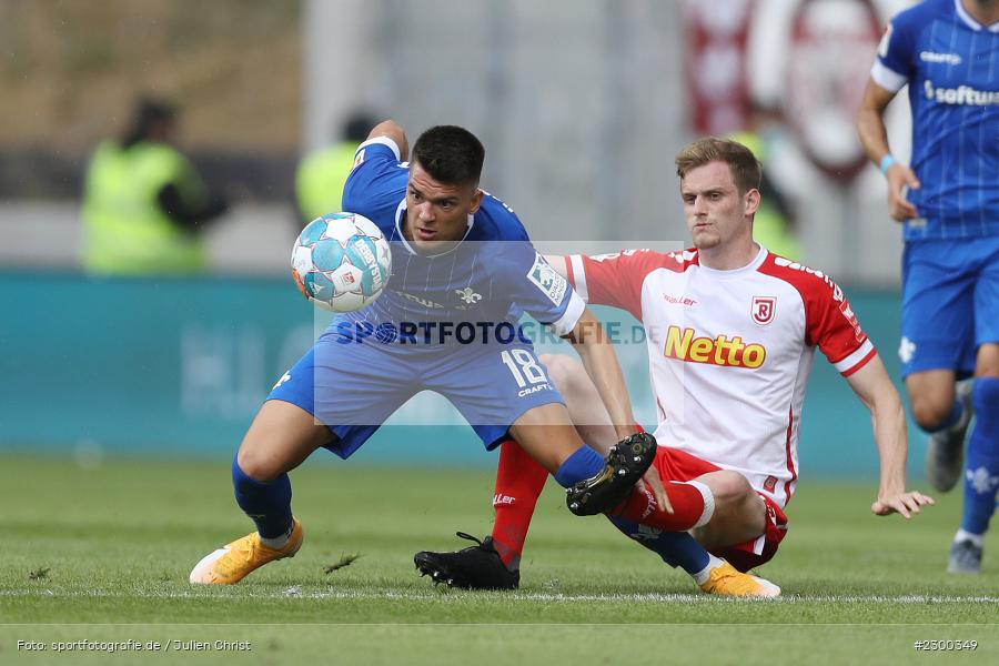 Scott Kennedy, Mathias Honsak, Merck-Stadion, Darmstadt, 24.07.2021, DFL, sport, action, Fussball, Deutschland, Juli 2021, Saison 2021/2022, SSV, SVD, Bundesliga, 2. Bundesliga, SSV Jahn Regensburg, SV Darmstadt 98 - Bild-ID: 2300349