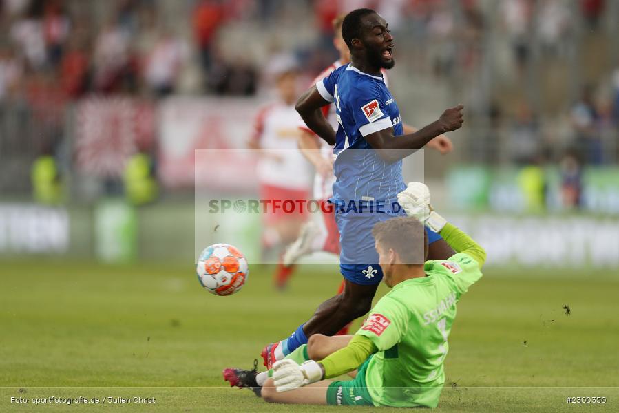 Alexander Meyer, Merck-Stadion, Darmstadt, 24.07.2021, DFL, sport, action, Fussball, Deutschland, Juli 2021, Saison 2021/2022, SSV, SVD, Bundesliga, 2. Bundesliga, SSV Jahn Regensburg, SV Darmstadt 98 - Bild-ID: 2300350