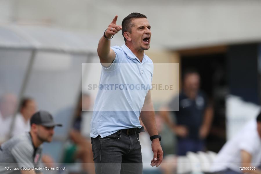 gibt Anweisungen, Mersad Selimbegovic, Merck-Stadion, Darmstadt, 24.07.2021, DFL, sport, action, Fussball, Deutschland, Juli 2021, Saison 2021/2022, SSV, SVD, Bundesliga, 2. Bundesliga, SSV Jahn Regensburg, SV Darmstadt 98 - Bild-ID: 2300360 gibt Anweisungen, Mersad Selimbegovic, Merck-Stadion, Darmstadt, 24.07.2021, DFL, sport, action, Fussball, Deutschland, Juli 2021, Saison 2021/2022, SSV, SVD, Bundesliga, 2. Bundesliga, SSV Jahn Regensburg, SV Darmstadt 98 - Bild-ID: 2300360