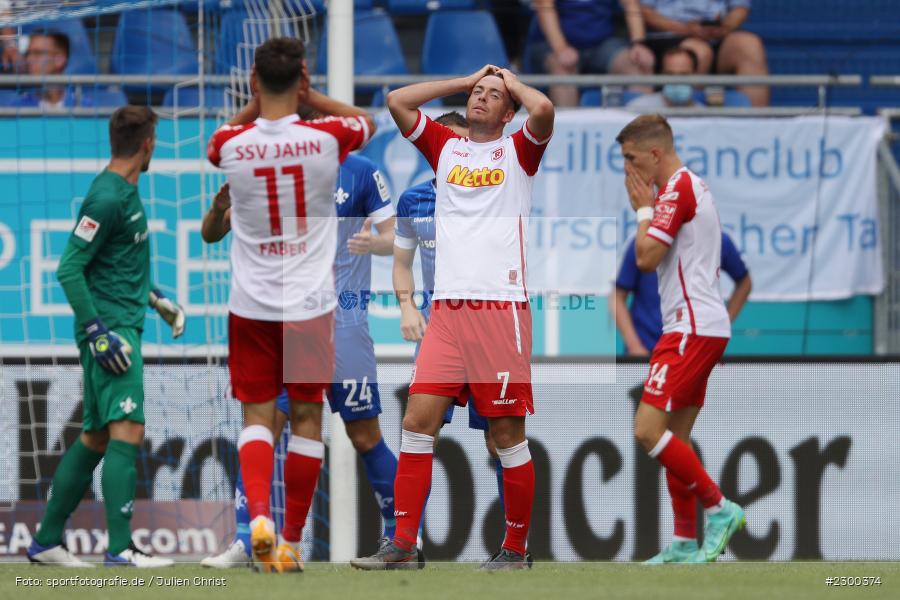 Mimik, Gestik, Max Besuschkow, Merck-Stadion, Darmstadt, 24.07.2021, DFL, sport, action, Fussball, Deutschland, Juli 2021, Saison 2021/2022, SSV, SVD, Bundesliga, 2. Bundesliga, SSV Jahn Regensburg, SV Darmstadt 98 - Bild-ID: 2300374