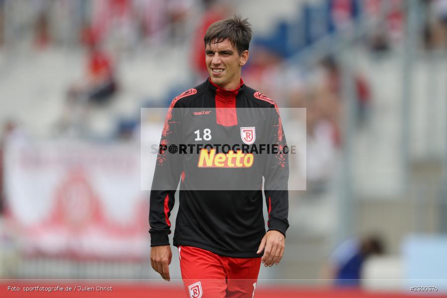 Christoph Moritz, Merck-Stadion, Darmstadt, 24.07.2021, DFL, sport, action, Fussball, Deutschland, Juli 2021, Saison 2021/2022, SSV, SVD, Bundesliga, 2. Bundesliga, SSV Jahn Regensburg, SV Darmstadt 98 - Bild-ID: 2300376