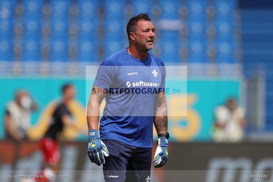 Torwart-Trainer, Dimo Wache, Merck-Stadion, Darmstadt, 24.07.2021, DFL, sport, action, Fussball, Deutschland, Juli 2021, Saison 2021/2022, SSV, SVD, Bundesliga, 2. Bundesliga, SSV Jahn Regensburg, SV Darmstadt 98 - Bild-ID: 2300382