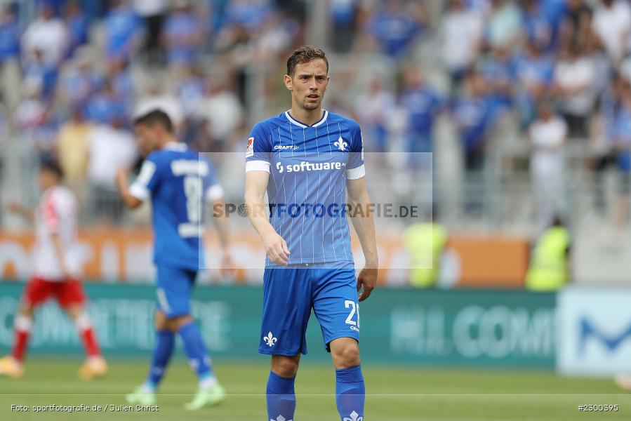 Jannik Müller, Merck-Stadion, Darmstadt, 24.07.2021, DFL, sport, action, Fussball, Deutschland, Juli 2021, Saison 2021/2022, SSV, SVD, Bundesliga, 2. Bundesliga, SSV Jahn Regensburg, SV Darmstadt 98 - Bild-ID: 2300395