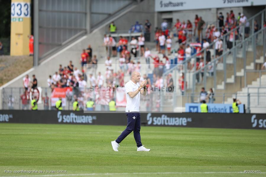 Fans, Torsten Lieberknecht, Merck-Stadion, Darmstadt, 24.07.2021, DFL, sport, action, Fussball, Deutschland, Juli 2021, Saison 2021/2022, SSV, SVD, Bundesliga, 2. Bundesliga, SSV Jahn Regensburg, SV Darmstadt 98 - Bild-ID: 2300410