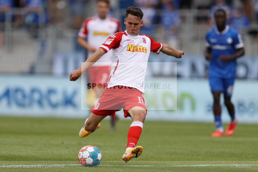 Konrad Faber, Merck-Stadion, Darmstadt, 24.07.2021, DFL, sport, action, Fussball, Deutschland, Juli 2021, Saison 2021/2022, SSV, SVD, Bundesliga, 2. Bundesliga, SSV Jahn Regensburg, SV Darmstadt 98 - Bild-ID: 2300437 Konrad Faber, Merck-Stadion, Darmstadt, 24.07.2021, DFL, sport, action, Fussball, Deutschland, Juli 2021, Saison 2021/2022, SSV, SVD, Bundesliga, 2. Bundesliga, SSV Jahn Regensburg, SV Darmstadt 98 - Bild-ID: 2300437