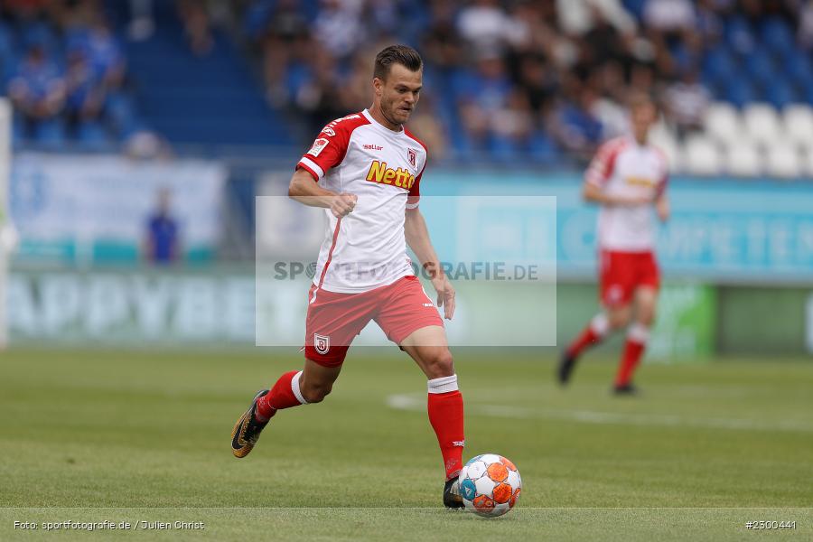 Benedikt Saller, Merck-Stadion, Darmstadt, 24.07.2021, DFL, sport, action, Fussball, Deutschland, Juli 2021, Saison 2021/2022, SSV, SVD, Bundesliga, 2. Bundesliga, SSV Jahn Regensburg, SV Darmstadt 98 - Bild-ID: 2300441 Benedikt Saller, Merck-Stadion, Darmstadt, 24.07.2021, DFL, sport, action, Fussball, Deutschland, Juli 2021, Saison 2021/2022, SSV, SVD, Bundesliga, 2. Bundesliga, SSV Jahn Regensburg, SV Darmstadt 98 - Bild-ID: 2300441