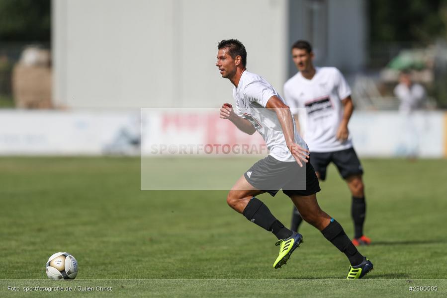Bastian Koch, sport, action, Sportplatz Duivenallee, Saison 2021/2022, Juli 2021, Gemünden, Fussball, FVGS, FV Gemünden/Seifriedsburg, FCM, FC Mömlingen, Deutschland, Bezirksliga Unterfranken West, BFV, 25.07.2021 - Bild-ID: 2300505