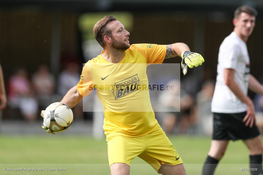Philipp Ködel, sport, action, Sportplatz Duivenallee, Saison 2021/2022, Juli 2021, Gemünden, Fussball, FVGS, FV Gemünden/Seifriedsburg, FCM, FC Mömlingen, Deutschland, Bezirksliga Unterfranken West, BFV, 25.07.2021 - Bild-ID: 2300509
