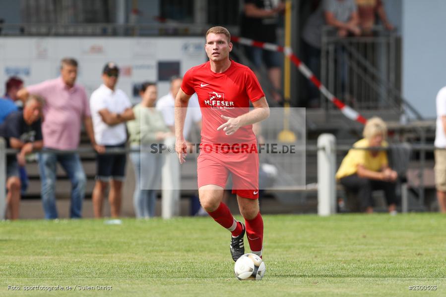 Julian Ködel, sport, action, Sportplatz Duivenallee, Saison 2021/2022, Juli 2021, Gemünden, Fussball, FVGS, FV Gemünden/Seifriedsburg, FCM, FC Mömlingen, Deutschland, Bezirksliga Unterfranken West, BFV, 25.07.2021 - Bild-ID: 2300523