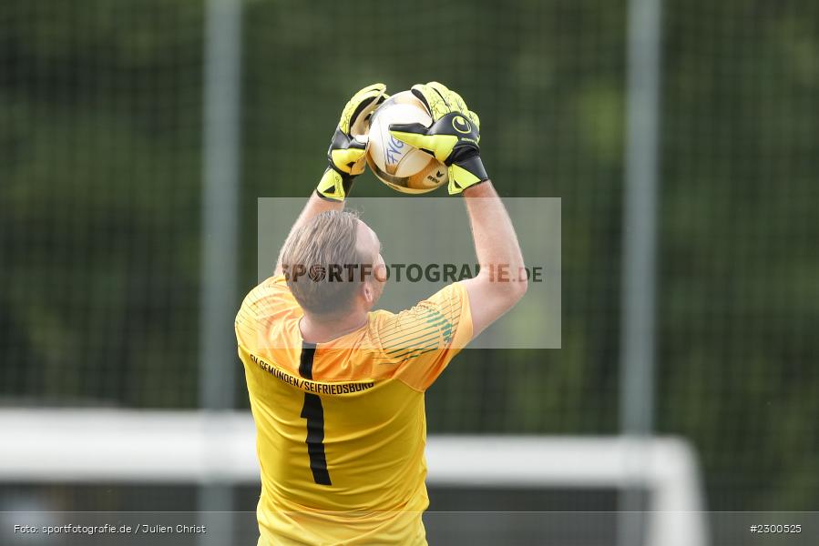 Philipp Ködel, sport, action, Sportplatz Duivenallee, Saison 2021/2022, Juli 2021, Gemünden, Fussball, FVGS, FV Gemünden/Seifriedsburg, FCM, FC Mömlingen, Deutschland, Bezirksliga Unterfranken West, BFV, 25.07.2021 - Bild-ID: 2300525