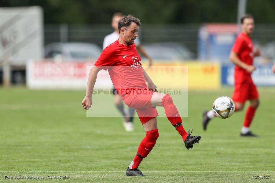 Jens Fromm, sport, action, Sportplatz Duivenallee, Saison 2021/2022, Juli 2021, Gemünden, Fussball, FVGS, FV Gemünden/Seifriedsburg, FCM, FC Mömlingen, Deutschland, Bezirksliga Unterfranken West, BFV, 25.07.2021 - Bild-ID: 2300527