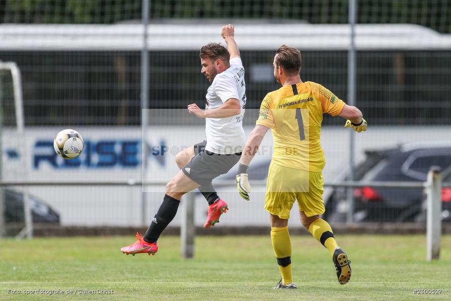Philipp Ködel, Tobias Bystrek, sport, action, Sportplatz Duivenallee, Saison 2021/2022, Juli 2021, Gemünden, Fussball, FVGS, FV Gemünden/Seifriedsburg, FCM, FC Mömlingen, Deutschland, Bezirksliga Unterfranken West, BFV, 25.07.2021 - Bild-ID: 2300529