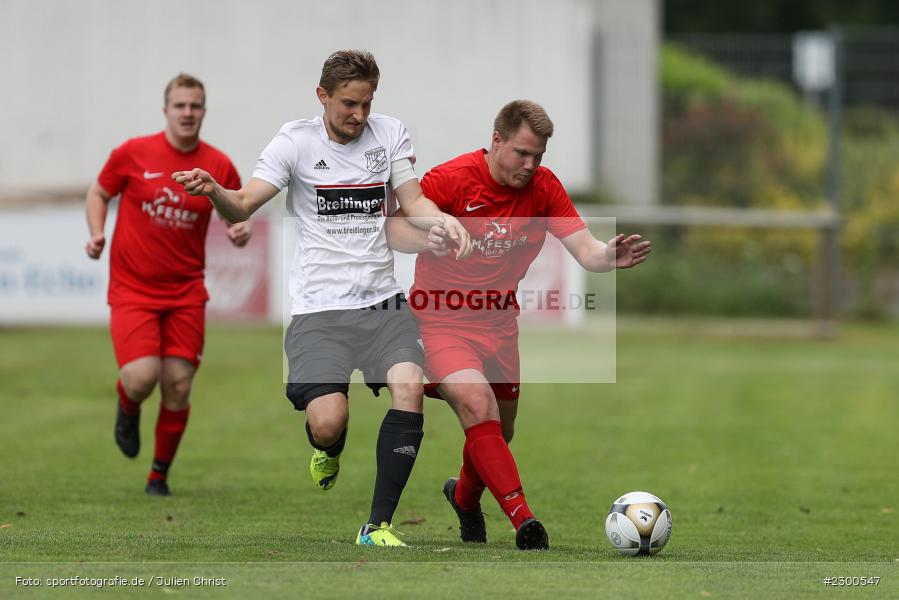 Niklas Rollmann, David Vogt, sport, action, Sportplatz Duivenallee, Saison 2021/2022, Juli 2021, Gemünden, Fussball, FVGS, FV Gemünden/Seifriedsburg, FCM, FC Mömlingen, Deutschland, Bezirksliga Unterfranken West, BFV, 25.07.2021 - Bild-ID: 2300547
