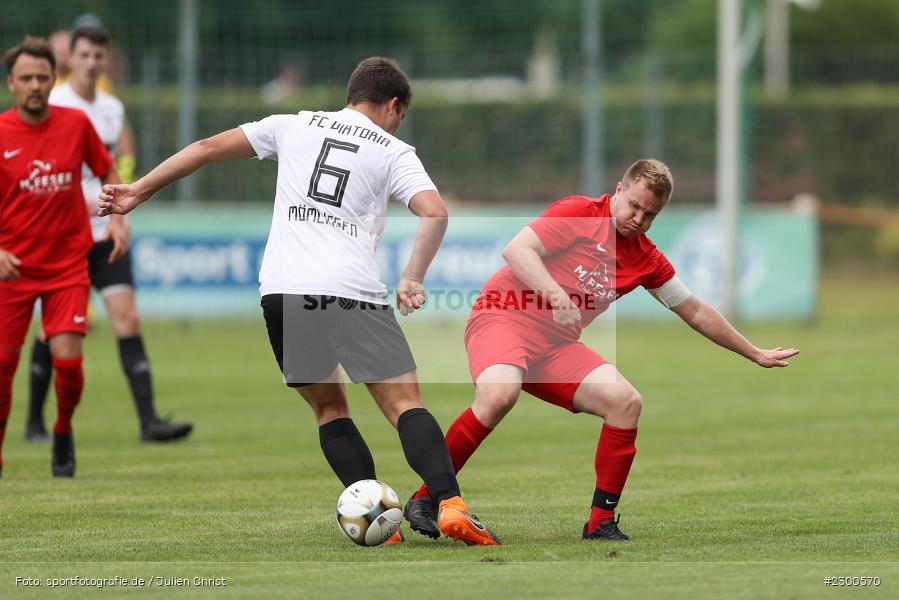 Robin Aichinger, sport, action, Sportplatz Duivenallee, Saison 2021/2022, Juli 2021, Gemünden, Fussball, FVGS, FV Gemünden/Seifriedsburg, FCM, FC Mömlingen, Deutschland, Bezirksliga Unterfranken West, BFV, 25.07.2021 - Bild-ID: 2300570 Robin Aichinger, sport, action, Sportplatz Duivenallee, Saison 2021/2022, Juli 2021, Gemünden, Fussball, FVGS, FV Gemünden/Seifriedsburg, FCM, FC Mömlingen, Deutschland, Bezirksliga Unterfranken West, BFV, 25.07.2021 - Bild-ID: 2300570