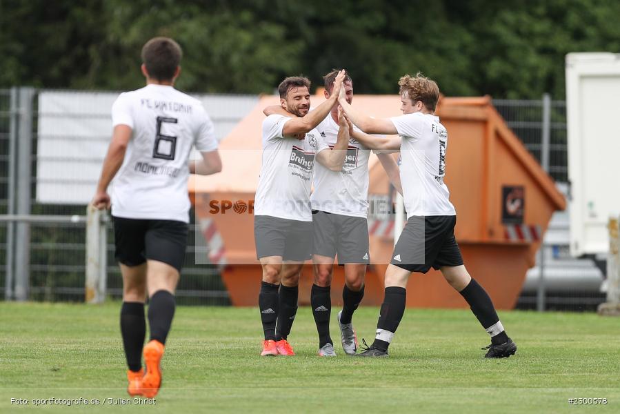 Emotionen, Torjubel, Tobias Bystrek, sport, action, Sportplatz Duivenallee, Saison 2021/2022, Juli 2021, Gemünden, Fussball, FVGS, FV Gemünden/Seifriedsburg, FCM, FC Mömlingen, Deutschland, Bezirksliga Unterfranken West, BFV, 25.07.2021 - Bild-ID: 2300578
