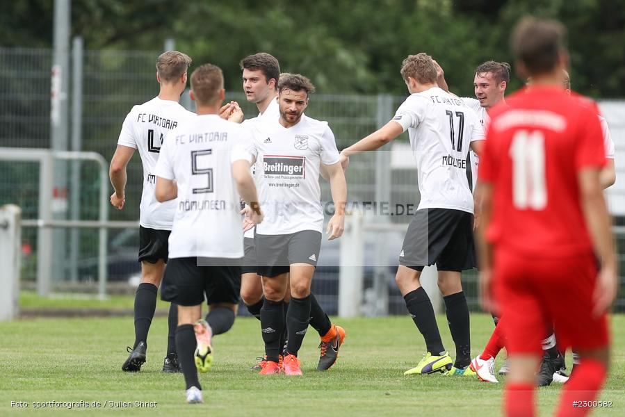 Emotionen, Torjubel, Tobias Bystrek, sport, action, Sportplatz Duivenallee, Saison 2021/2022, Juli 2021, Gemünden, Fussball, FVGS, FV Gemünden/Seifriedsburg, FCM, FC Mömlingen, Deutschland, Bezirksliga Unterfranken West, BFV, 25.07.2021 - Bild-ID: 2300582
