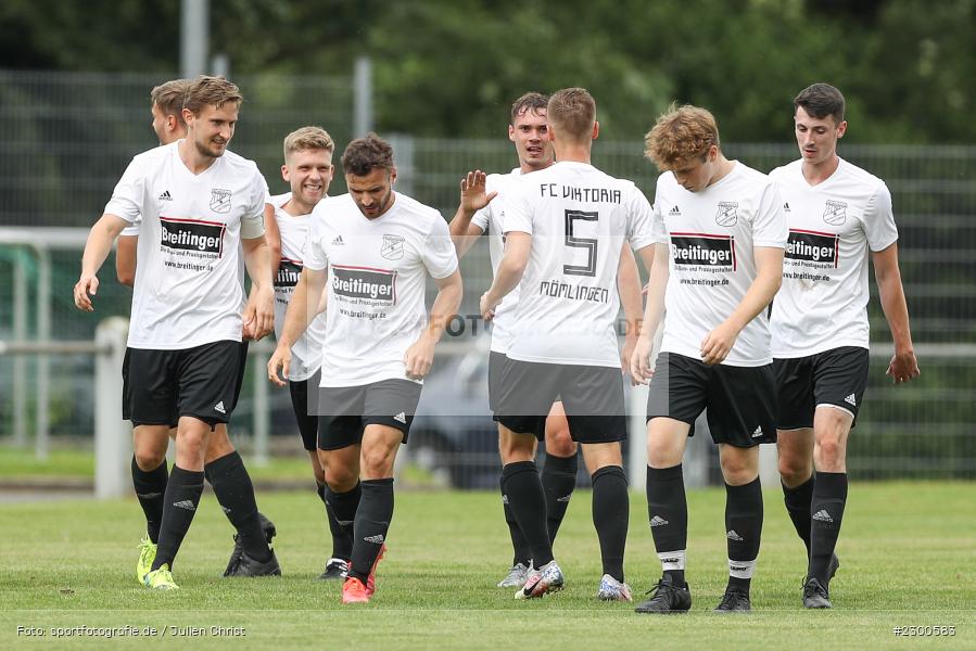 Emotionen, Torjubel, Tobias Bystrek, sport, action, Sportplatz Duivenallee, Saison 2021/2022, Juli 2021, Gemünden, Fussball, FVGS, FV Gemünden/Seifriedsburg, FCM, FC Mömlingen, Deutschland, Bezirksliga Unterfranken West, BFV, 25.07.2021 - Bild-ID: 2300583