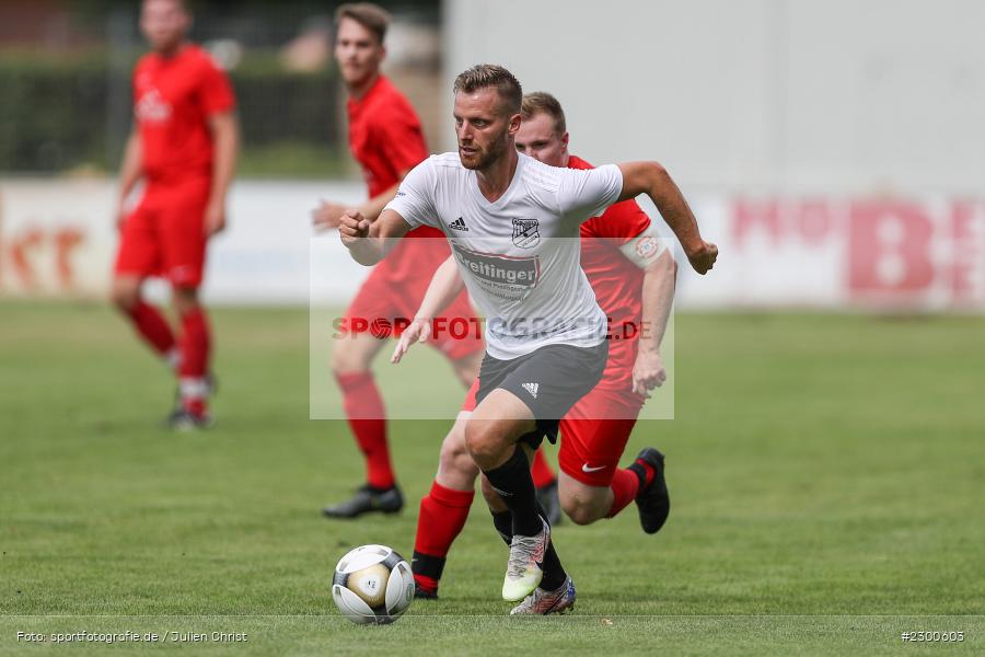 Manuel Krämer, sport, action, Sportplatz Duivenallee, Saison 2021/2022, Juli 2021, Gemünden, Fussball, FVGS, FV Gemünden/Seifriedsburg, FCM, FC Mömlingen, Deutschland, Bezirksliga Unterfranken West, BFV, 25.07.2021 - Bild-ID: 2300603