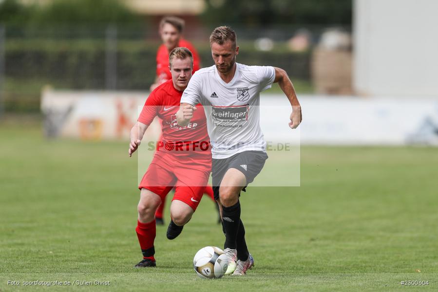 Manuel Krämer, sport, action, Sportplatz Duivenallee, Saison 2021/2022, Juli 2021, Gemünden, Fussball, FVGS, FV Gemünden/Seifriedsburg, FCM, FC Mömlingen, Deutschland, Bezirksliga Unterfranken West, BFV, 25.07.2021 - Bild-ID: 2300604