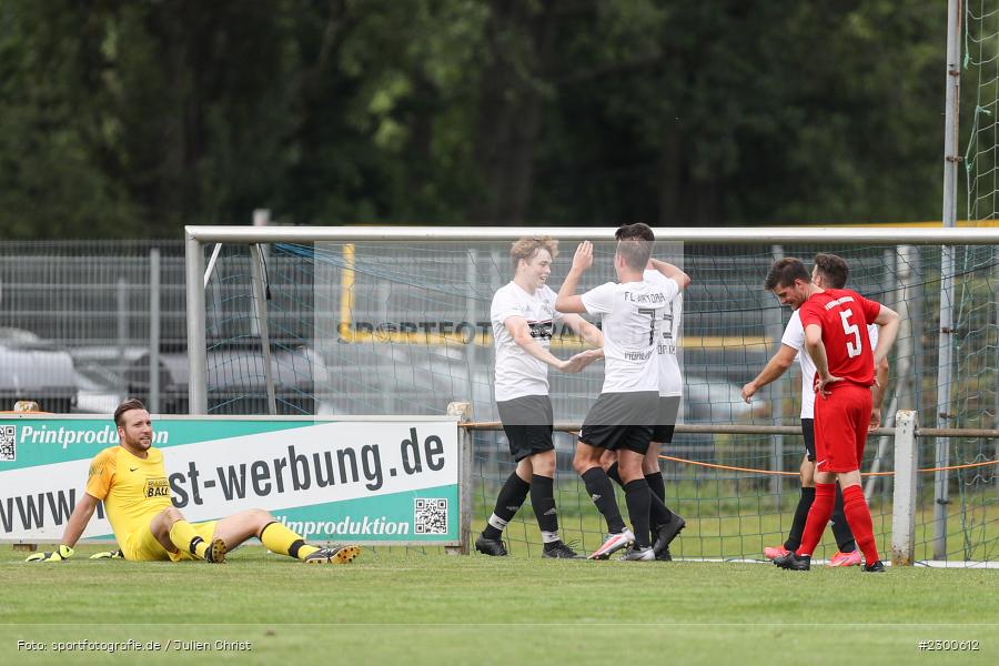Philipp Ködel, Tor, Julian Moro, sport, action, Sportplatz Duivenallee, Saison 2021/2022, Juli 2021, Gemünden, Fussball, FVGS, FV Gemünden/Seifriedsburg, FCM, FC Mömlingen, Deutschland, Bezirksliga Unterfranken West, BFV, 25.07.2021 - Bild-ID: 2300612