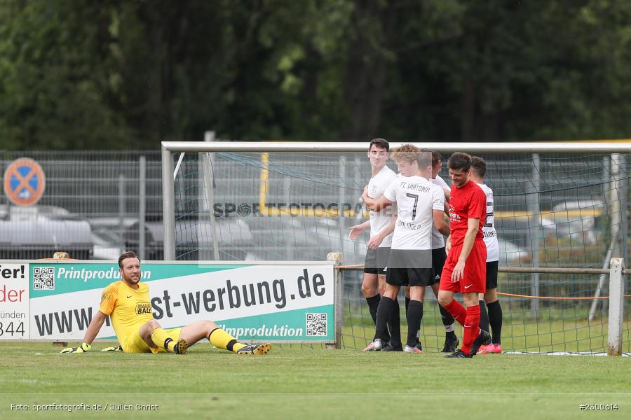 Philipp Ködel, Tor, Julian Moro, sport, action, Sportplatz Duivenallee, Saison 2021/2022, Juli 2021, Gemünden, Fussball, FVGS, FV Gemünden/Seifriedsburg, FCM, FC Mömlingen, Deutschland, Bezirksliga Unterfranken West, BFV, 25.07.2021 - Bild-ID: 2300614