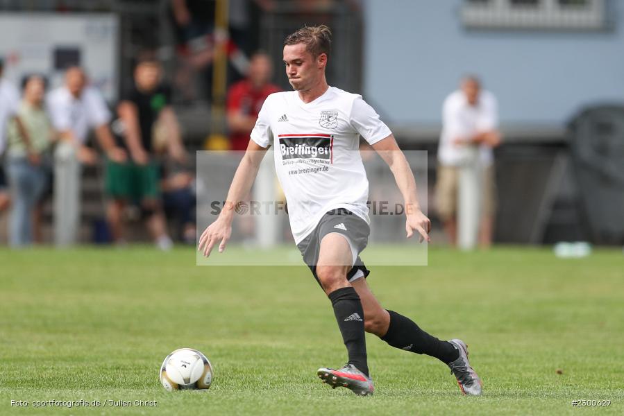 Luca Kupski, sport, action, Sportplatz Duivenallee, Saison 2021/2022, Juli 2021, Gemünden, Fussball, FVGS, FV Gemünden/Seifriedsburg, FCM, FC Mömlingen, Deutschland, Bezirksliga Unterfranken West, BFV, 25.07.2021 - Bild-ID: 2300629