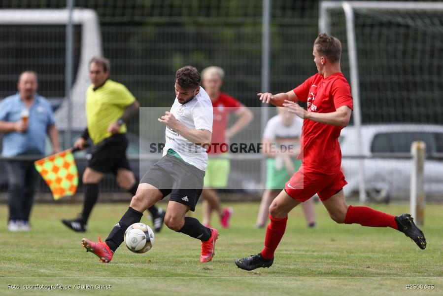 Tobias Bystrek, sport, action, Sportplatz Duivenallee, Saison 2021/2022, Juli 2021, Gemünden, Fussball, FVGS, FV Gemünden/Seifriedsburg, FCM, FC Mömlingen, Deutschland, Bezirksliga Unterfranken West, BFV, 25.07.2021 - Bild-ID: 2300633