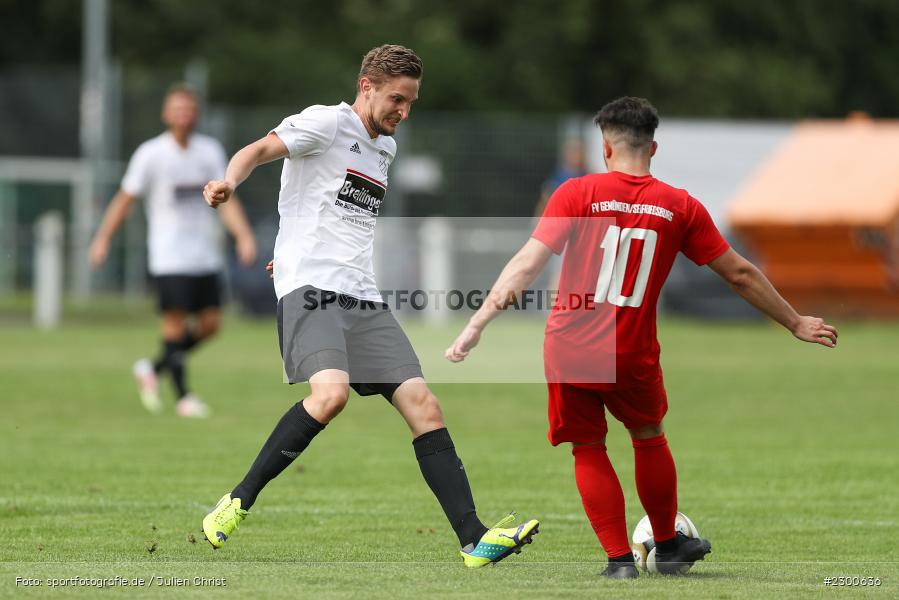 Niklas Rollmann, sport, action, Sportplatz Duivenallee, Saison 2021/2022, Juli 2021, Gemünden, Fussball, FVGS, FV Gemünden/Seifriedsburg, FCM, FC Mömlingen, Deutschland, Bezirksliga Unterfranken West, BFV, 25.07.2021 - Bild-ID: 2300636