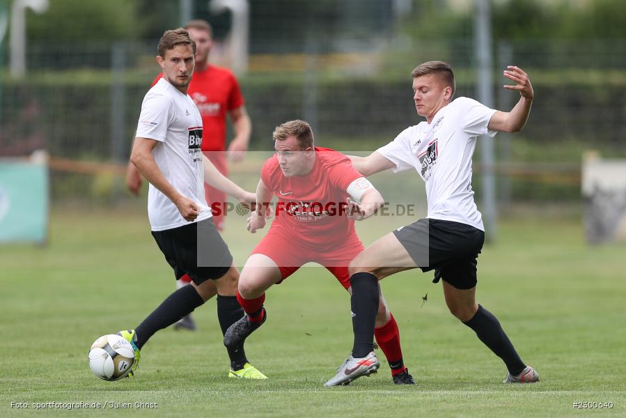 Louis Matko, Jan Vogt, sport, action, Sportplatz Duivenallee, Saison 2021/2022, Juli 2021, Gemünden, Fussball, FVGS, FV Gemünden/Seifriedsburg, FCM, FC Mömlingen, Deutschland, Bezirksliga Unterfranken West, BFV, 25.07.2021 - Bild-ID: 2300640