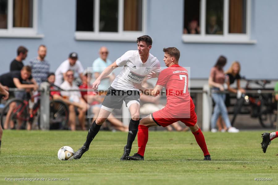 Jonas Schmitt, Philipp Meyer, sport, action, Sportplatz Duivenallee, Saison 2021/2022, Juli 2021, Gemünden, Fussball, FVGS, FV Gemünden/Seifriedsburg, FCM, FC Mömlingen, Deutschland, Bezirksliga Unterfranken West, BFV, 25.07.2021 - Bild-ID: 2300646