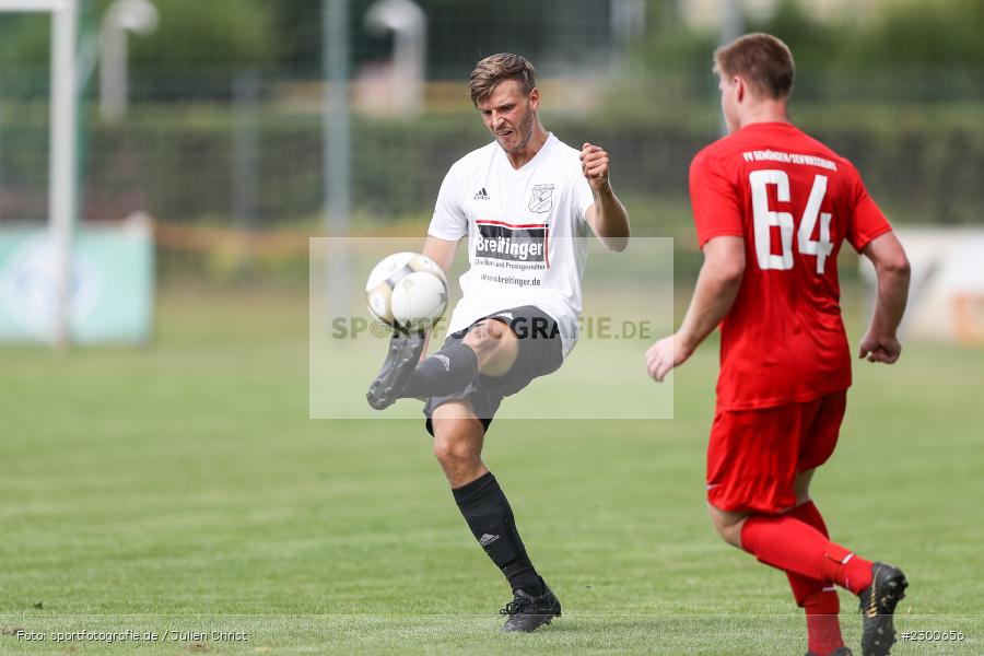 Philipp Fischer, sport, action, Sportplatz Duivenallee, Saison 2021/2022, Juli 2021, Gemünden, Fussball, FVGS, FV Gemünden/Seifriedsburg, FCM, FC Mömlingen, Deutschland, Bezirksliga Unterfranken West, BFV, 25.07.2021 - Bild-ID: 2300656