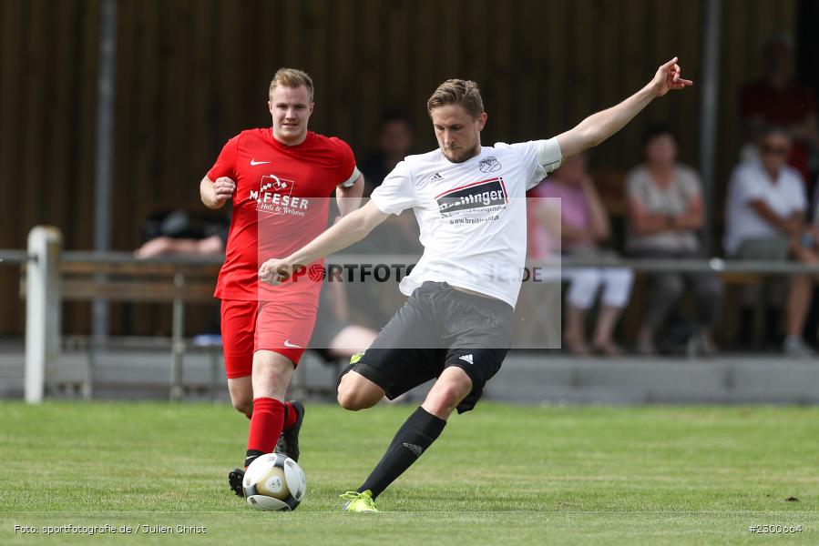 Niklas Rollmann, sport, action, Sportplatz Duivenallee, Saison 2021/2022, Juli 2021, Gemünden, Fussball, FVGS, FV Gemünden/Seifriedsburg, FCM, FC Mömlingen, Deutschland, Bezirksliga Unterfranken West, BFV, 25.07.2021 - Bild-ID: 2300664