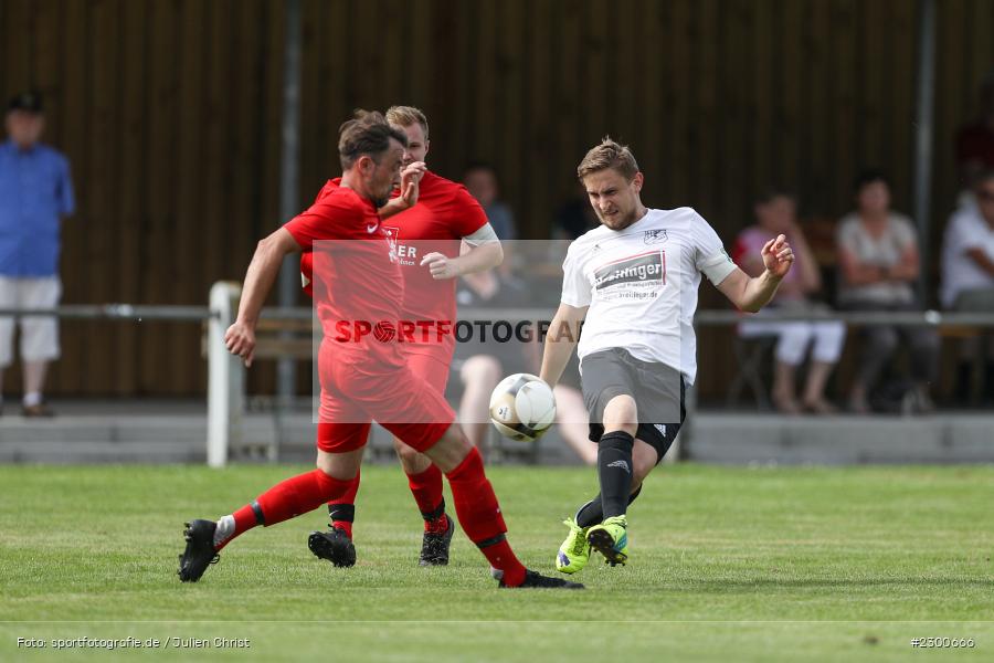 Niklas Rollmann, sport, action, Sportplatz Duivenallee, Saison 2021/2022, Juli 2021, Gemünden, Fussball, FVGS, FV Gemünden/Seifriedsburg, FCM, FC Mömlingen, Deutschland, Bezirksliga Unterfranken West, BFV, 25.07.2021 - Bild-ID: 2300666